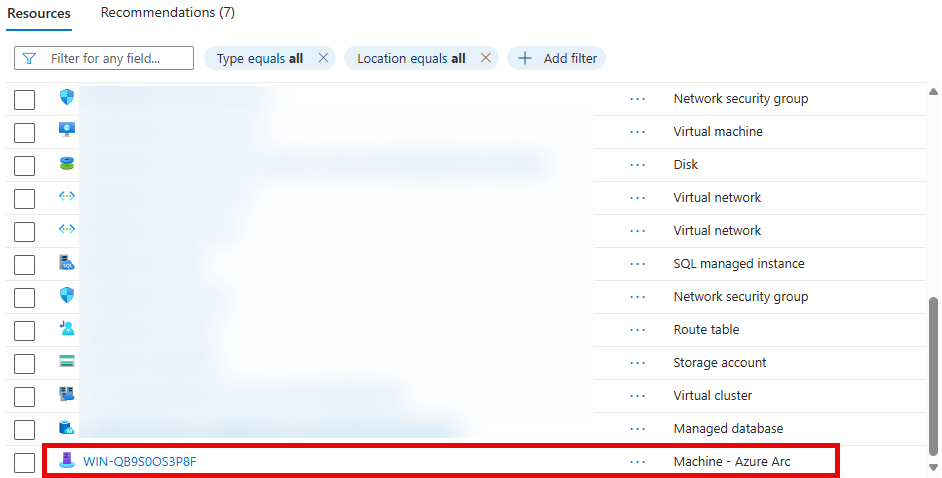 The resources in the resource group are shown with the resource of type Machine - Azure Arc highlighted.